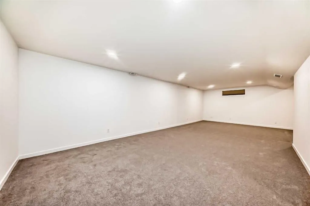 51 Douglas Woods Hill SE