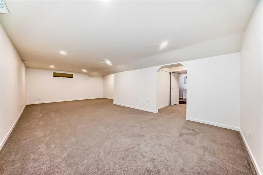 51 Douglas Woods Hill SE