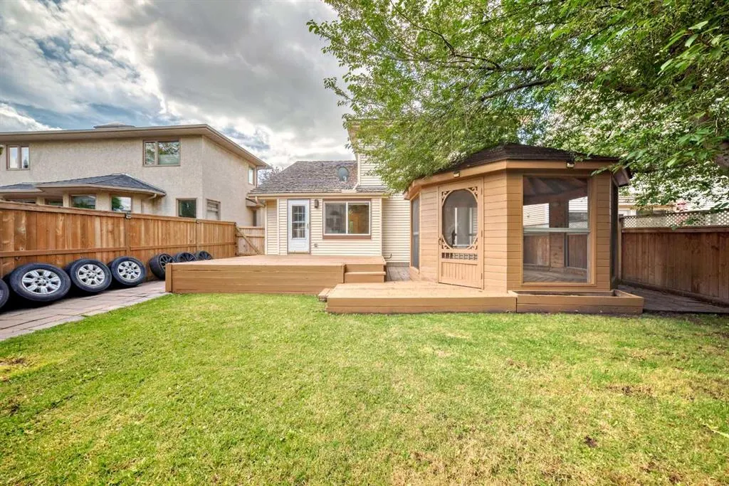 51 Douglas Woods Hill SE