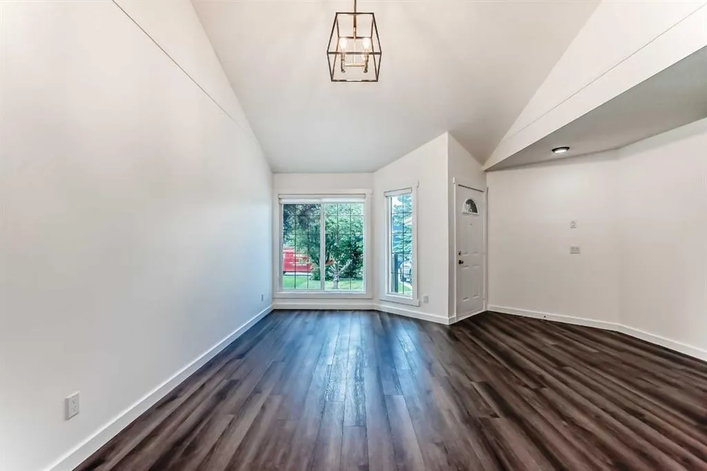 51 Douglas Woods Hill SE