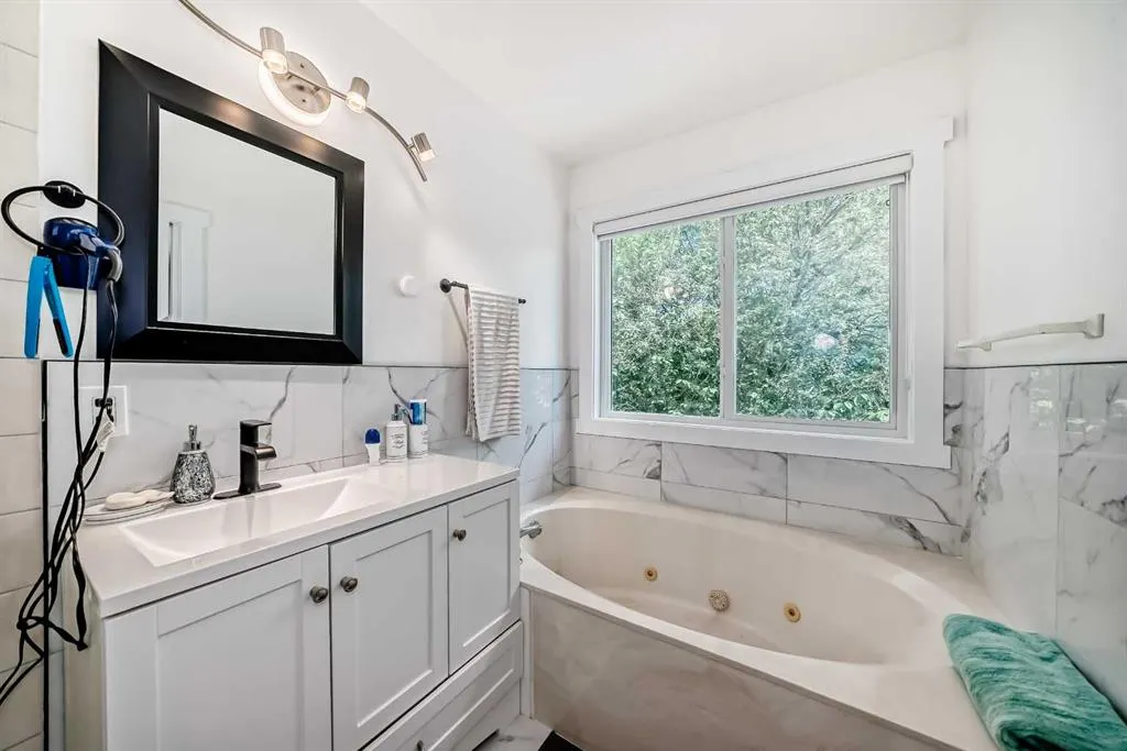 51 Douglas Woods Hill SE