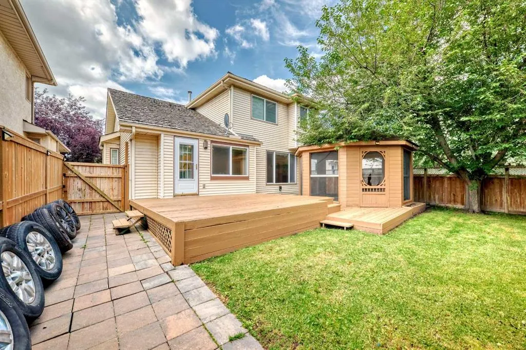 51 Douglas Woods Hill SE