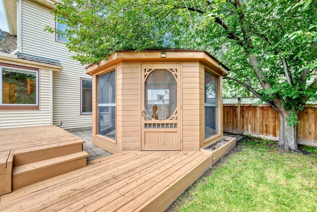 51 Douglas Woods Hill SE