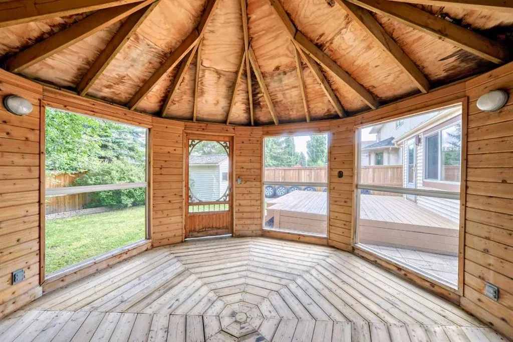 51 Douglas Woods Hill SE