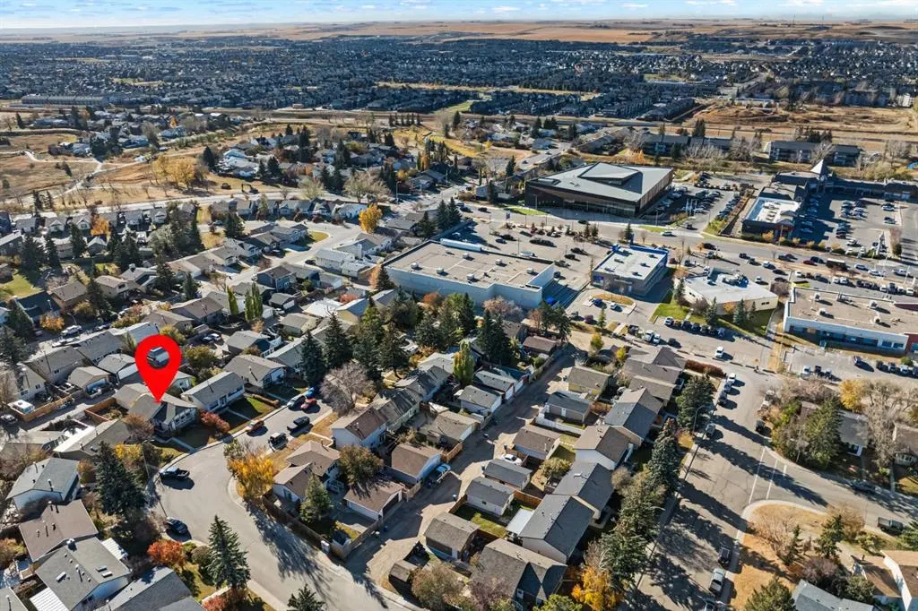 217 Acacia Crescent SE