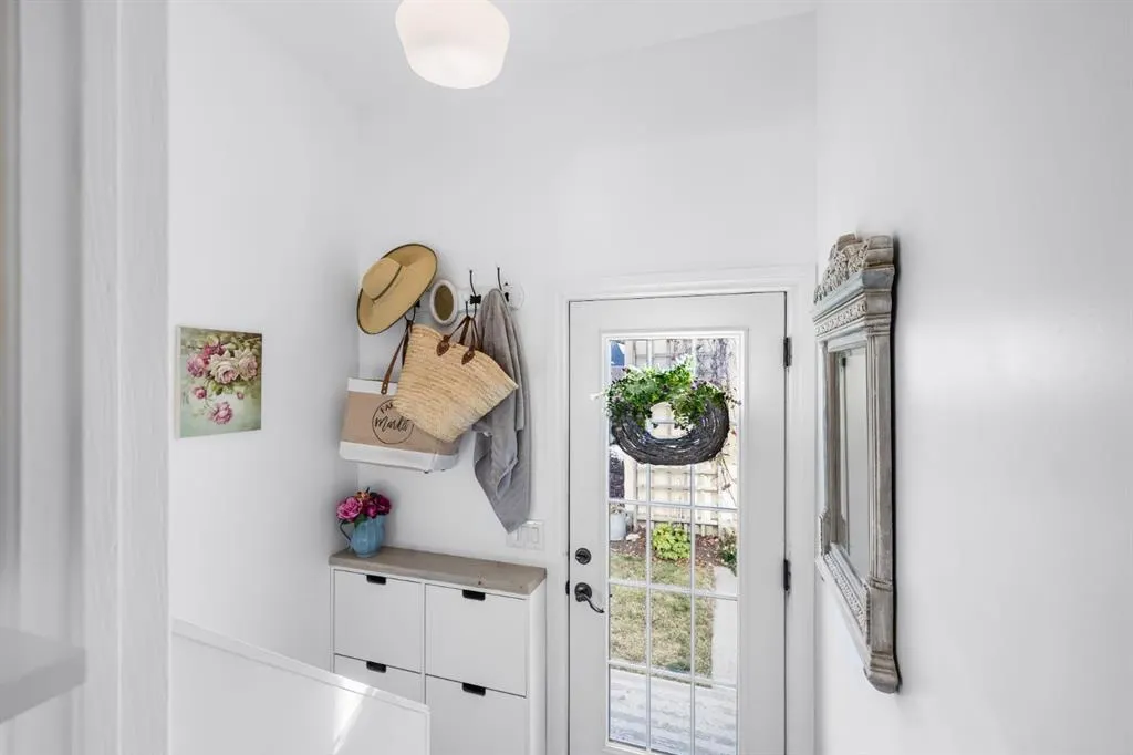 217 Acacia Crescent SE