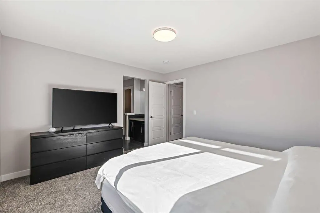 277 Waterford Boulevard