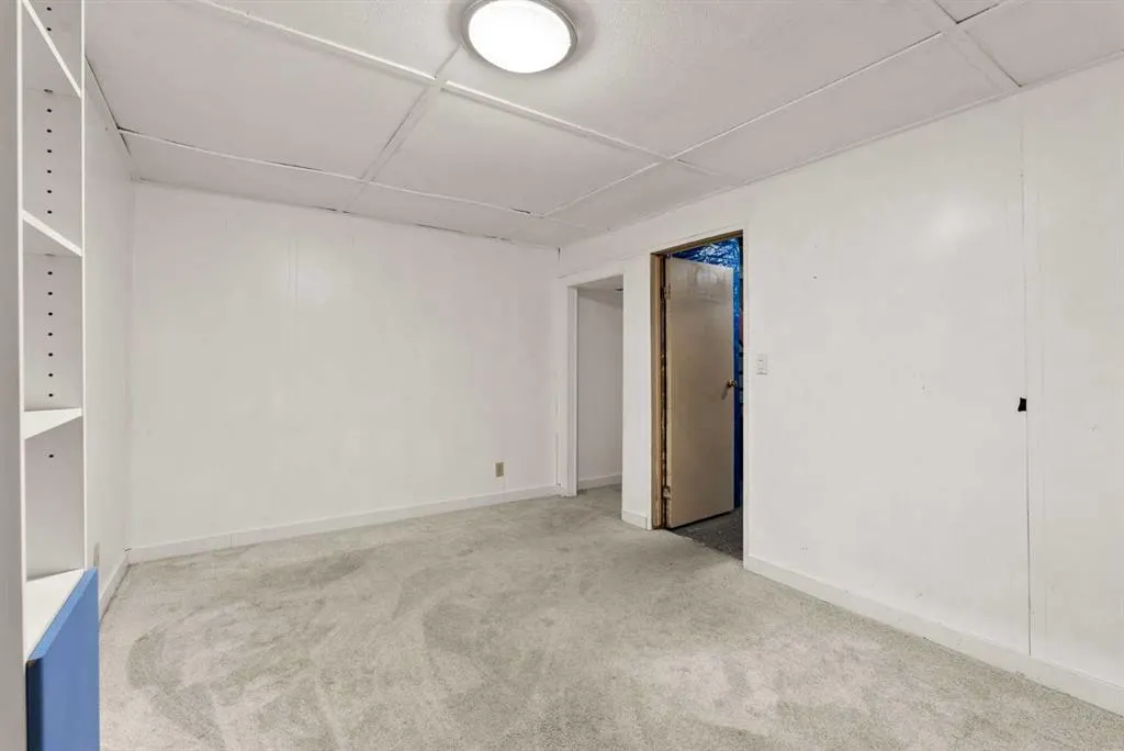 195 Manora Place NE, #4