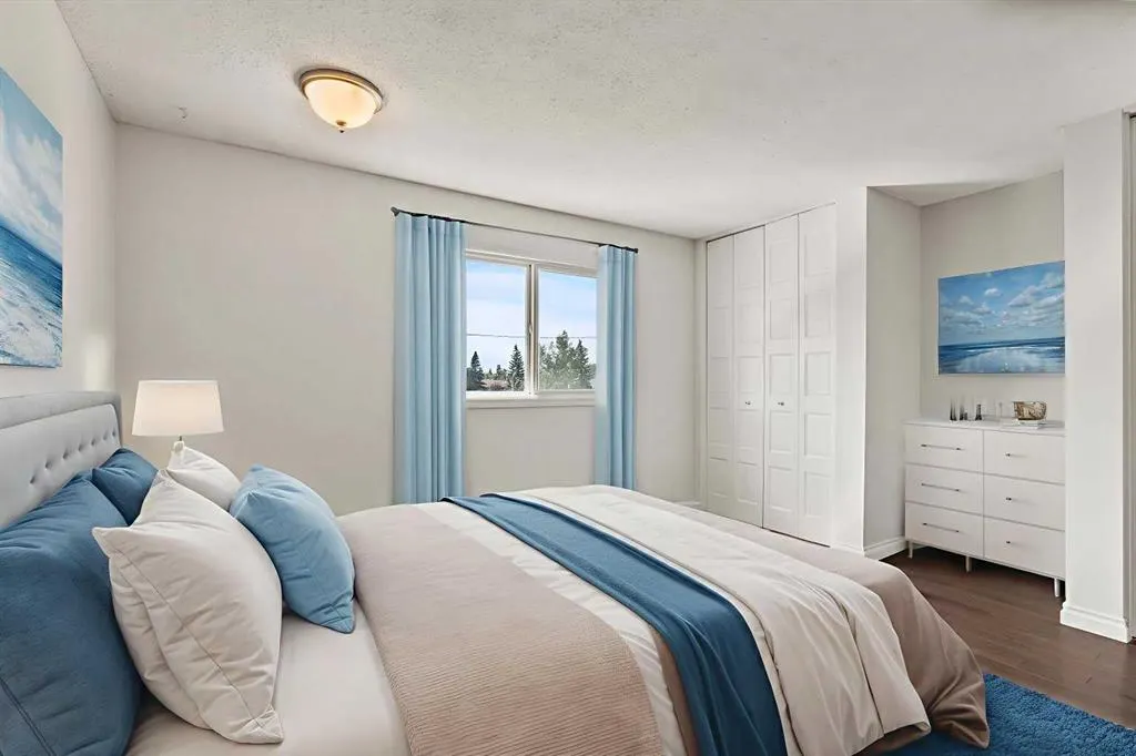 195 Manora Place NE, #4