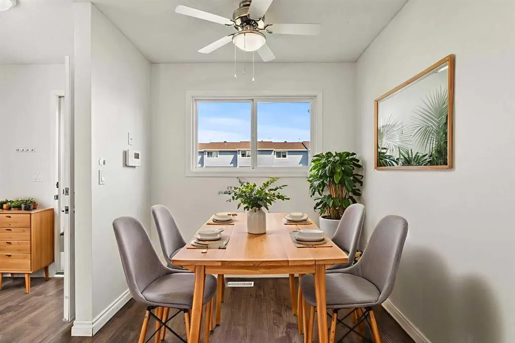 195 Manora Place NE, #4