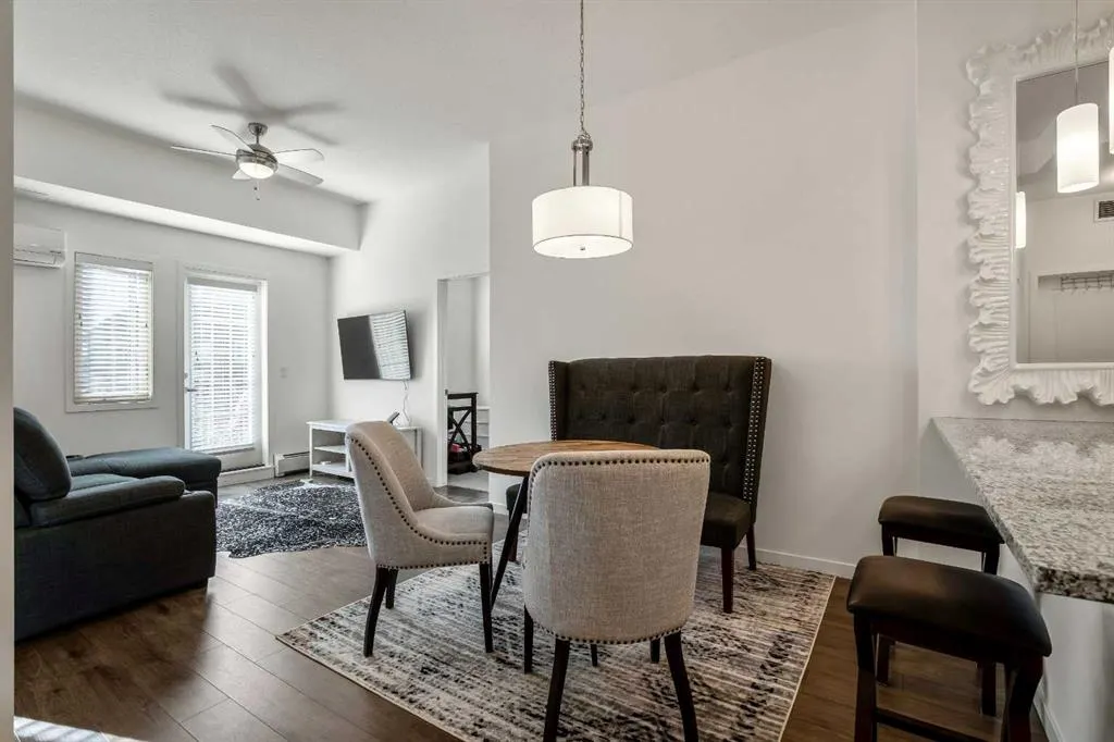 30 Mahogany Mews SE, #402