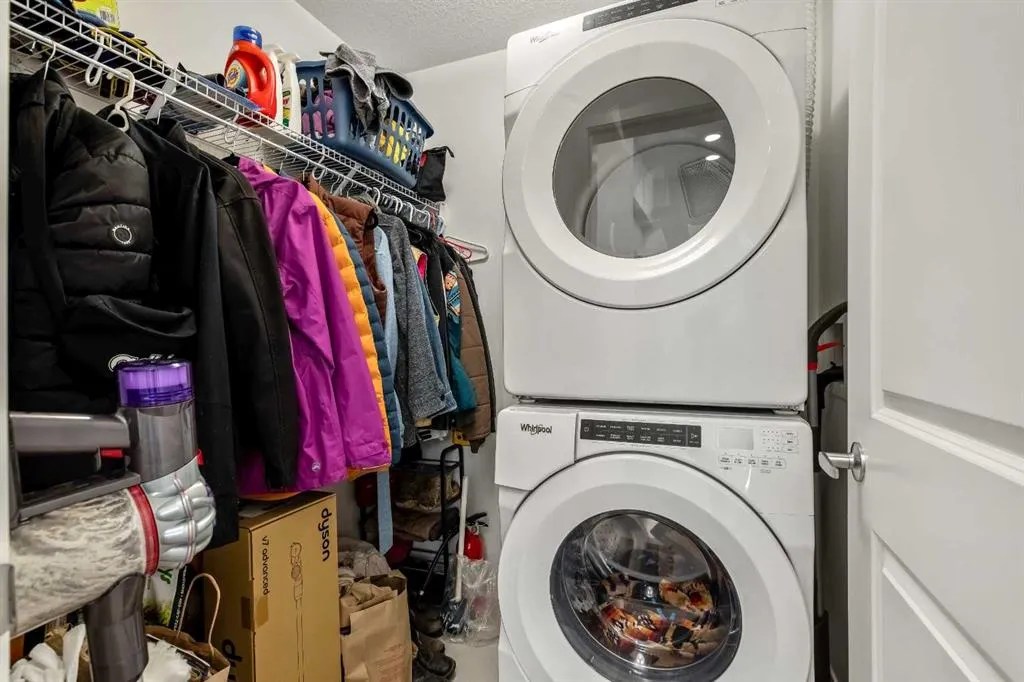 30 Mahogany Mews SE, #402