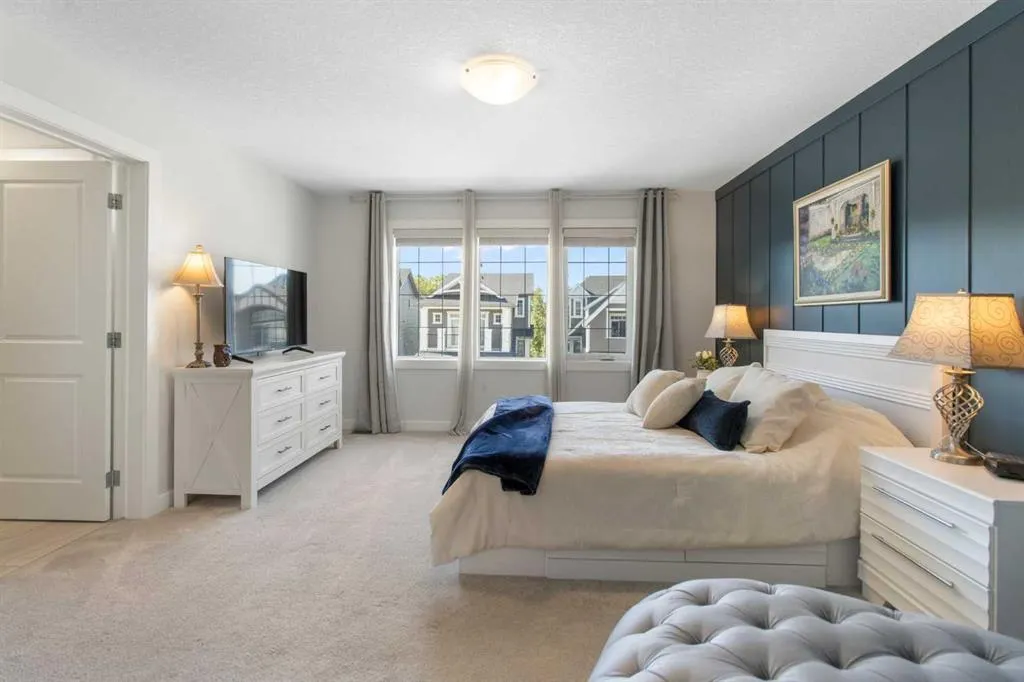 112 Fireside Crescent