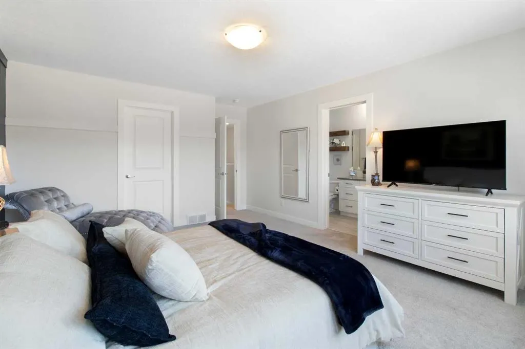 112 Fireside Crescent