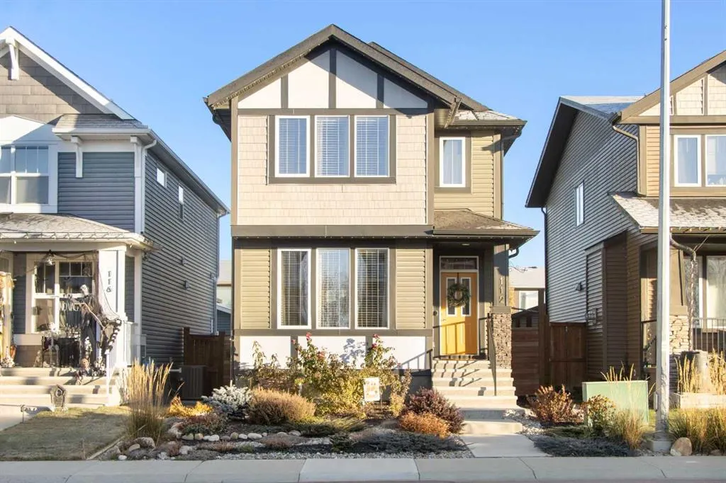 112 Fireside Crescent