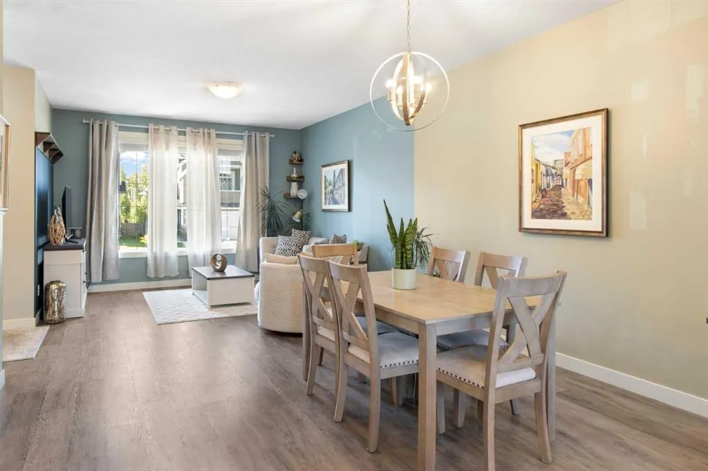 112 Fireside Crescent