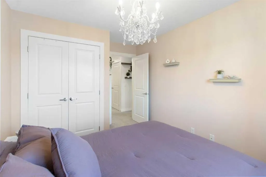 112 Fireside Crescent