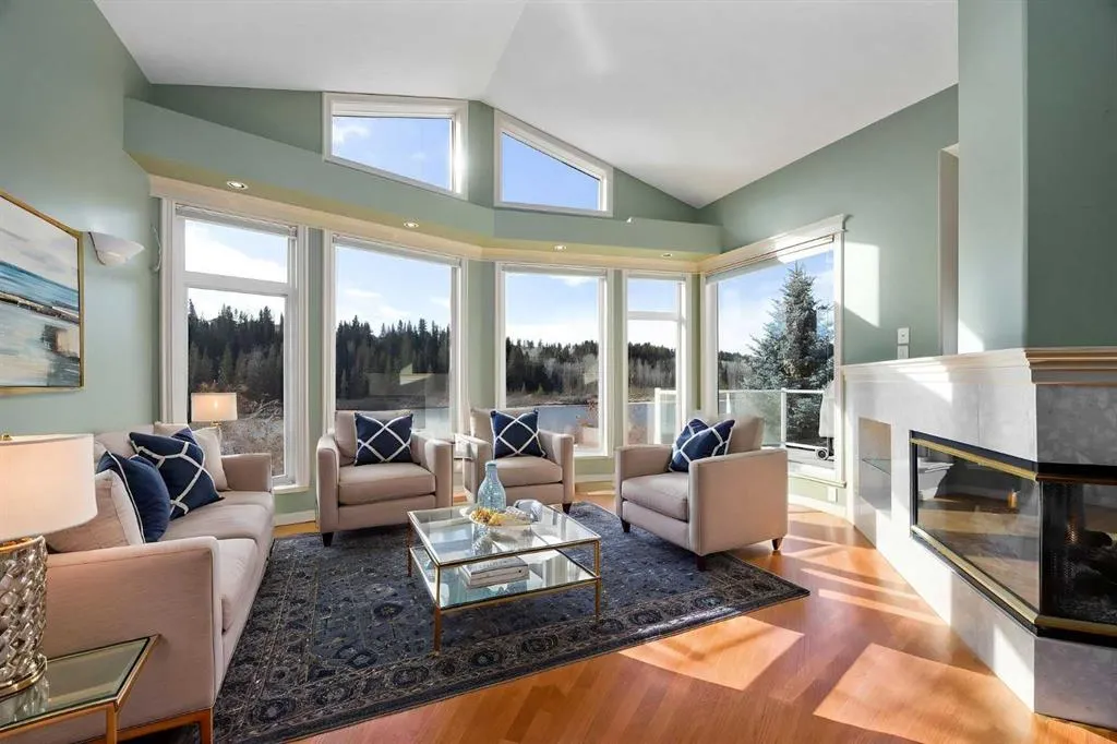 103 West Terrace Point