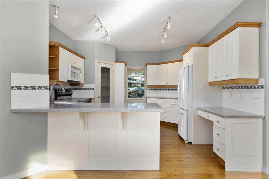 103 West Terrace Point