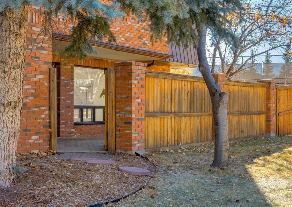 9500 Oakfield Drive SW, #104