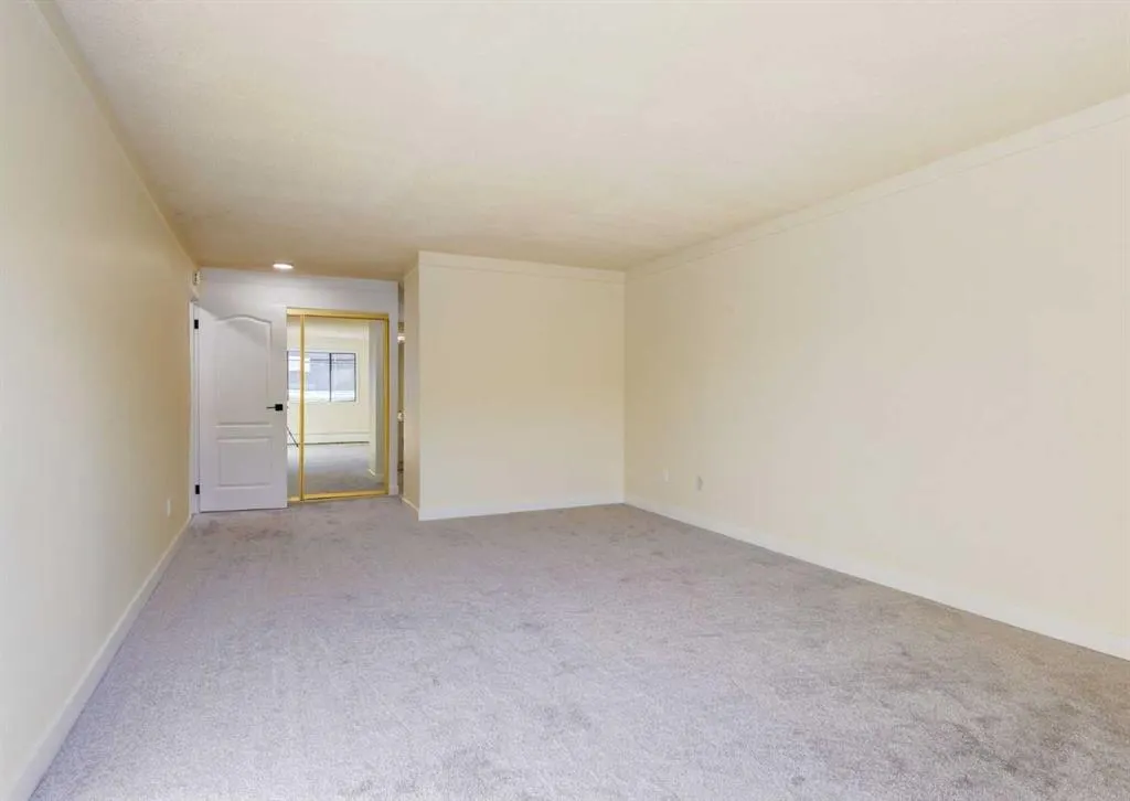 9500 Oakfield Drive SW, #104