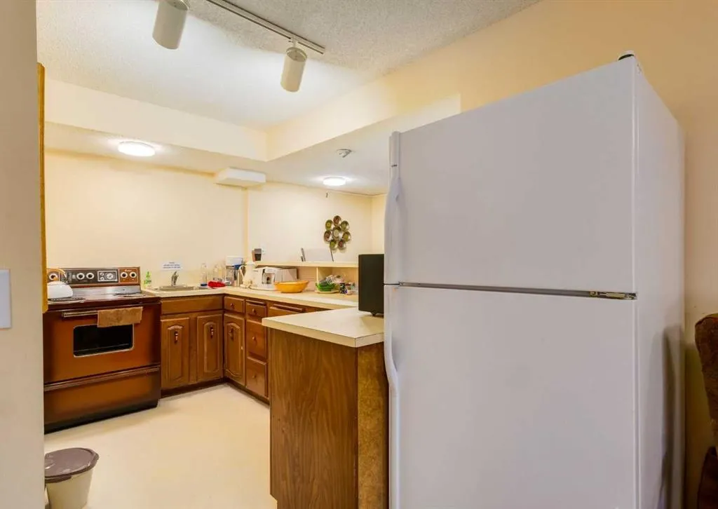 9500 Oakfield Drive SW, #104