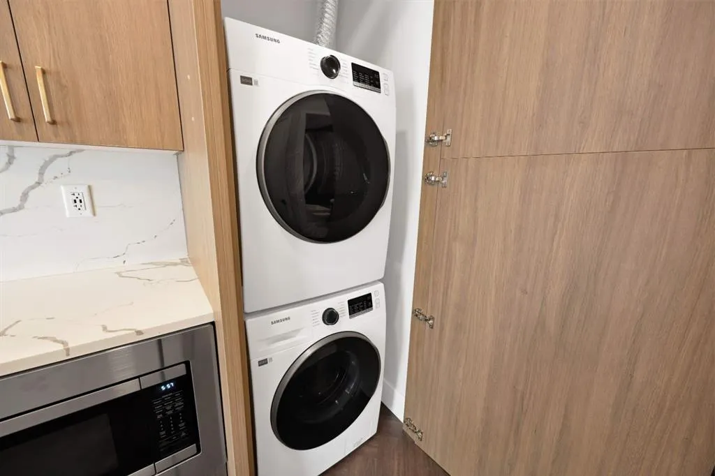 370 Dieppe Drive SW, #401