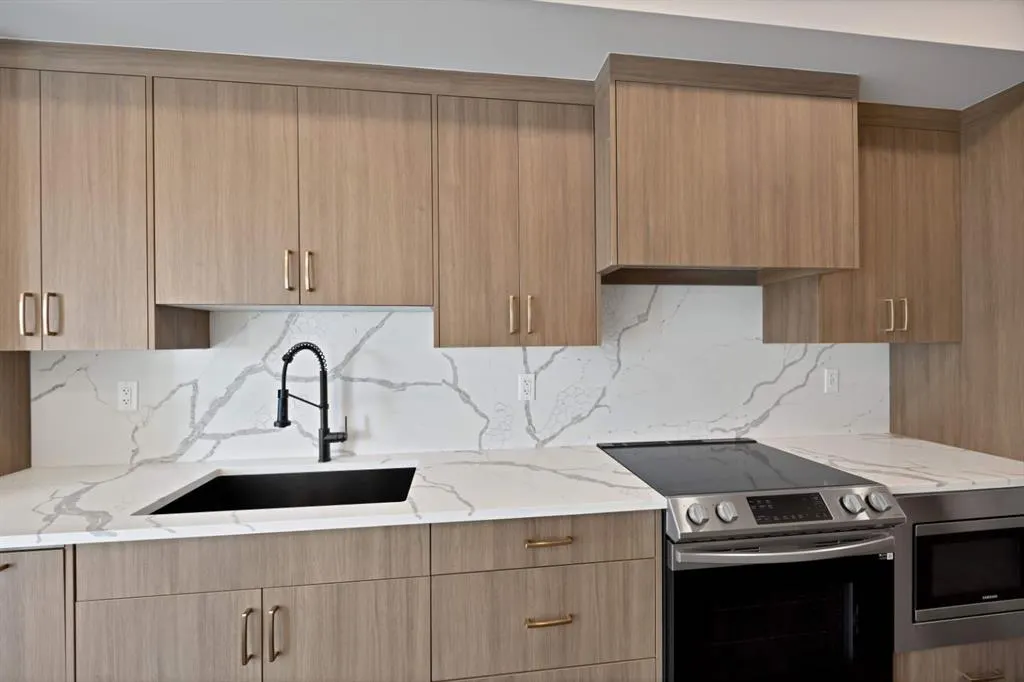 370 Dieppe Drive SW, #401