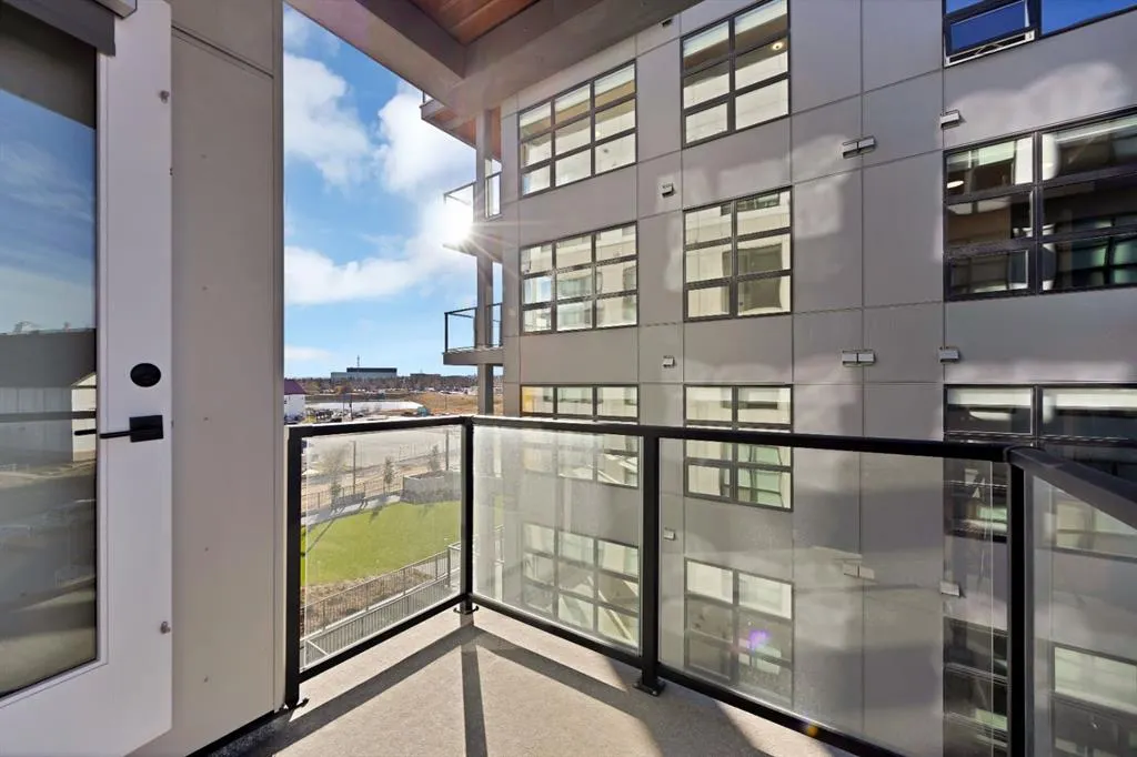 370 Dieppe Drive SW, #401