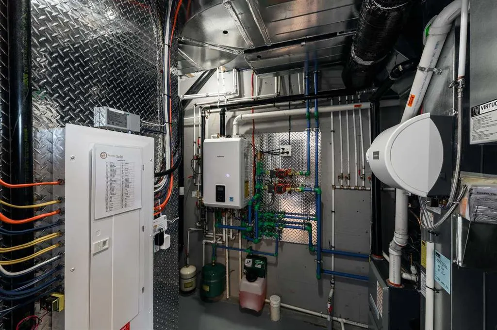 1700 73 Street SW, #208