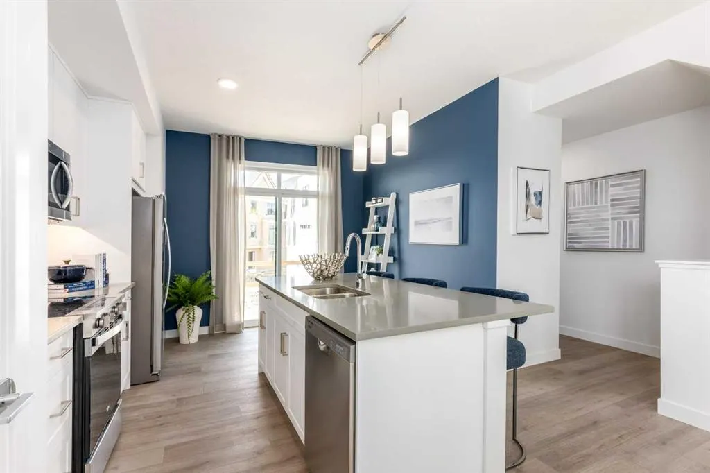 437 Alpine Avenue SW, #309