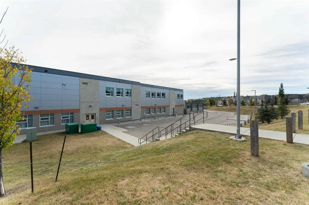 20 Sherwood Circle NW