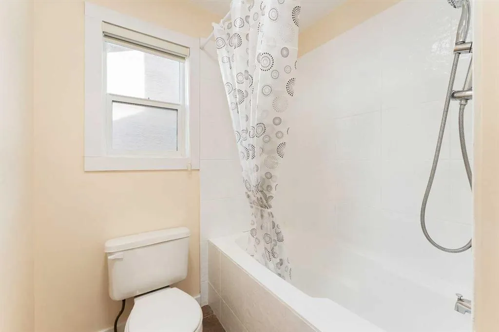 20 Sherwood Circle NW