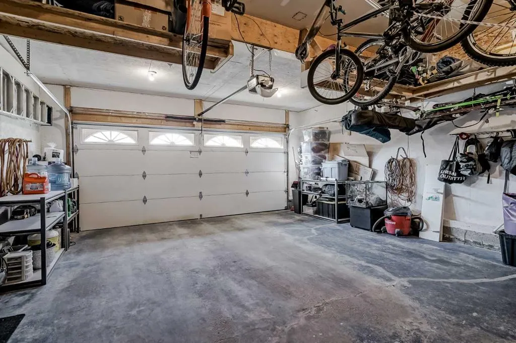 177 Douglas Glen Manor SE