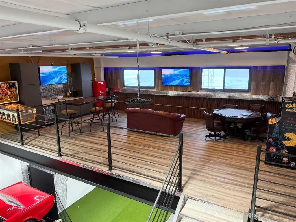 25 Southbank Crescent, #18 & 26