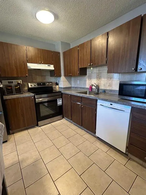 20 Falbury Crescent NE, #161