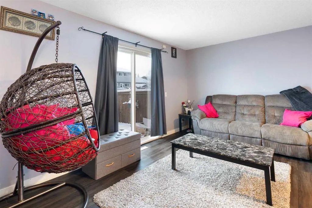 20 Falbury Crescent NE, #161