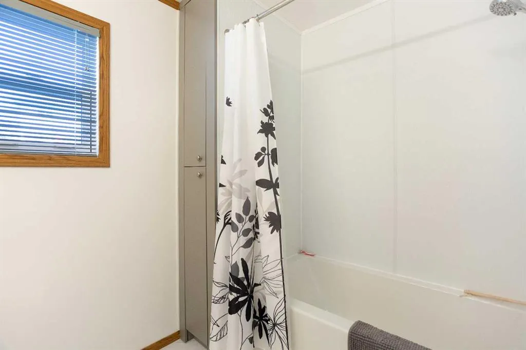 99 Arbour Lake Road NW, #264