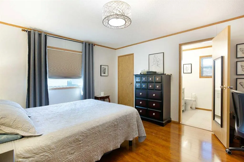 99 Arbour Lake Road NW, #264