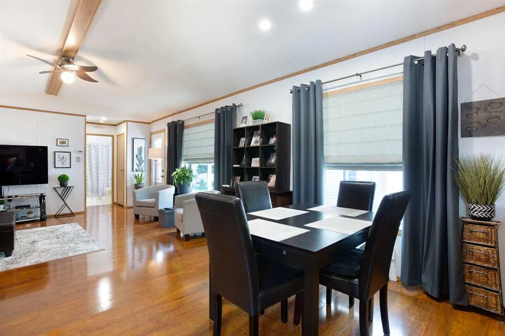 99 Arbour Lake Road NW, #264