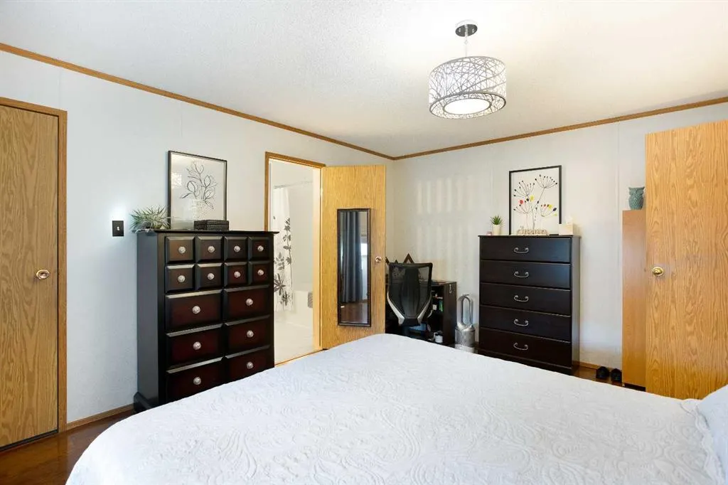 99 Arbour Lake Road NW, #264