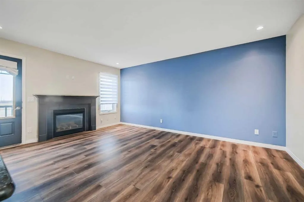 276 Viewpointe Terrace