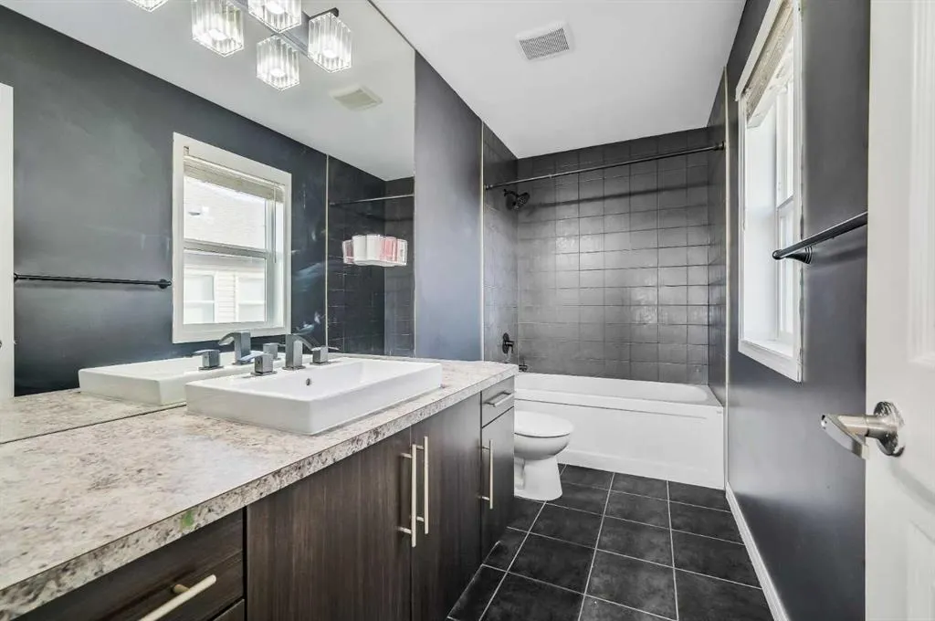 276 Viewpointe Terrace