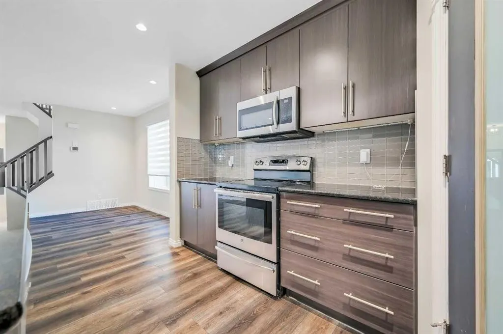 276 Viewpointe Terrace