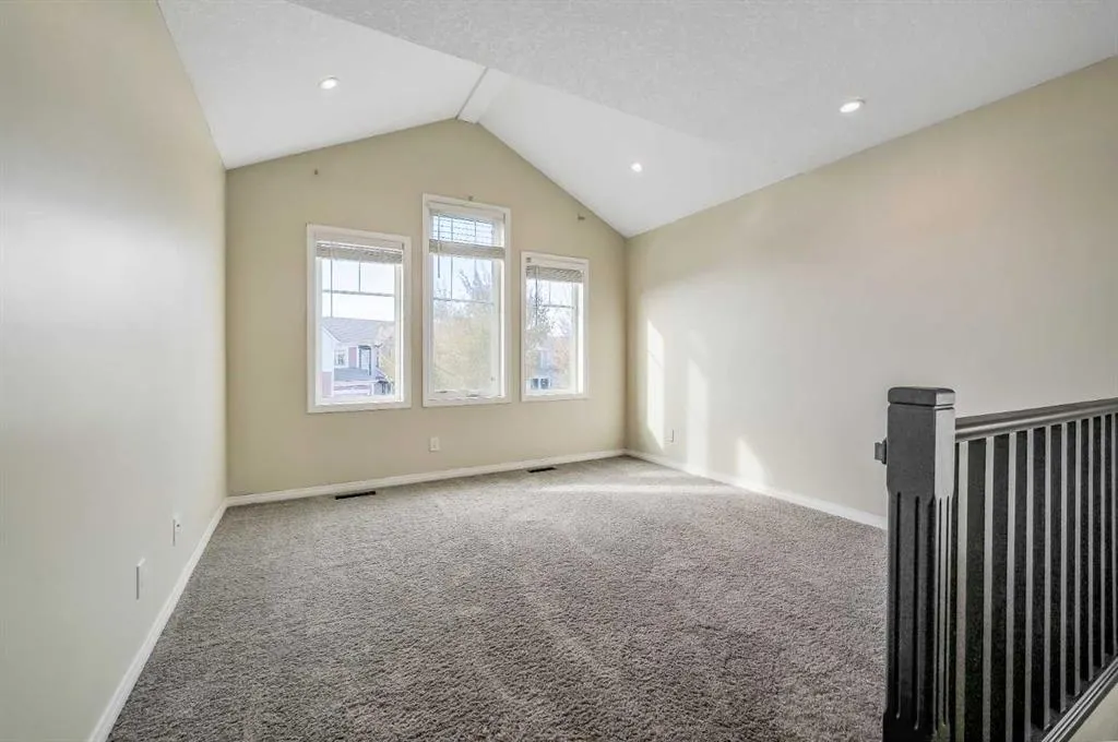 276 Viewpointe Terrace