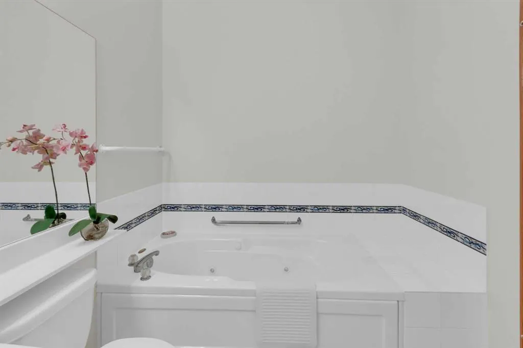 50 Christie Gardens SW