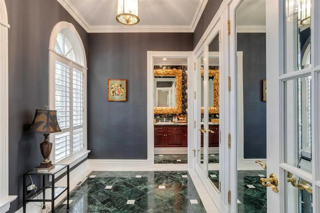 126 Eagle Ridge Drive SW