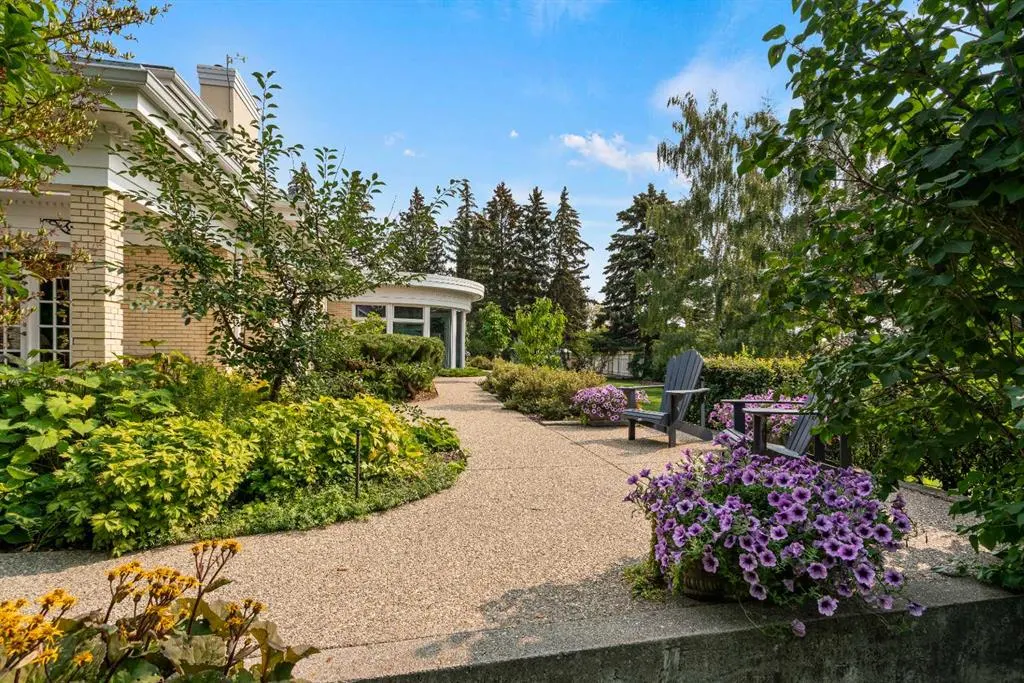 126 Eagle Ridge Drive SW