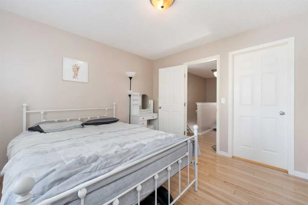 152 Royal Oak Gardens NW