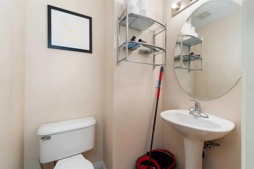 152 Royal Oak Gardens NW